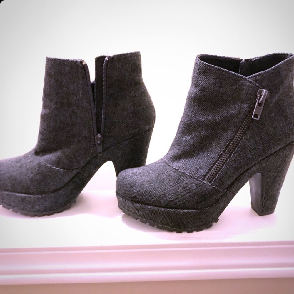 Blowfish Ankle Bootie heels